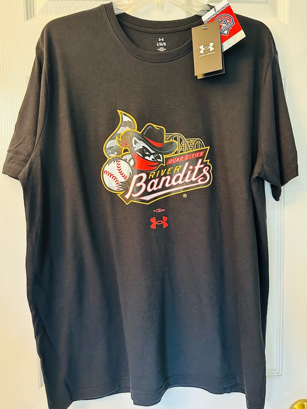 NWT Under Armour Men’s Black Quad Cities River Bandits Logo Tee